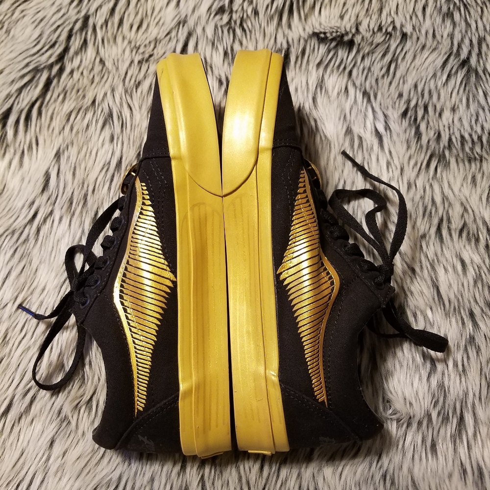 Vans Harry Potter Golden Snitch shoes Women's 8